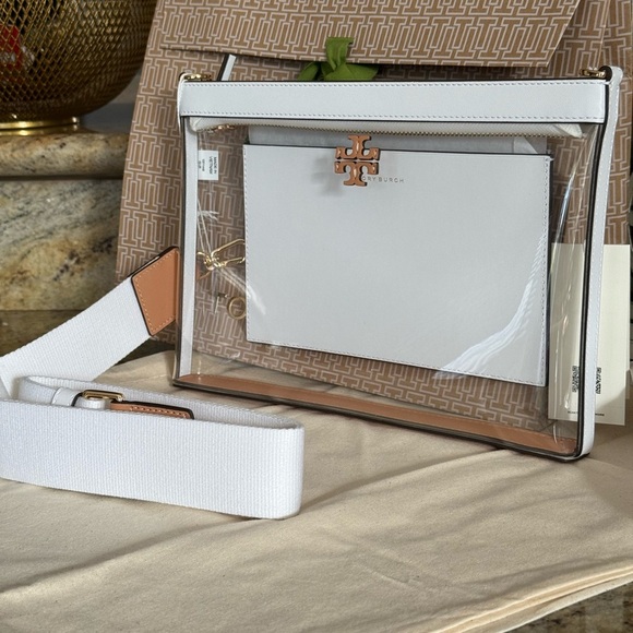 Tory Burch Handbags - New Tory Burch BLAKE CLEAR SWINGPACK CLEAR / OPTIC WHITE